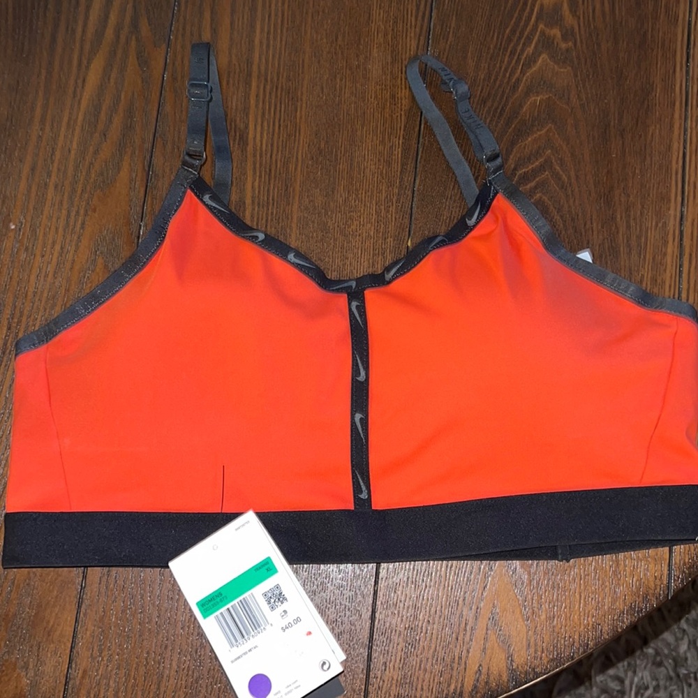 Unattached NWT Nike sports bra - Picture 1 of 3